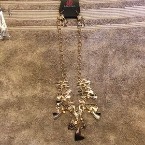 Paparazzi gold necklace and matching earrings